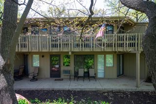 403 Deerpath W #F, Fontana, WI 53125