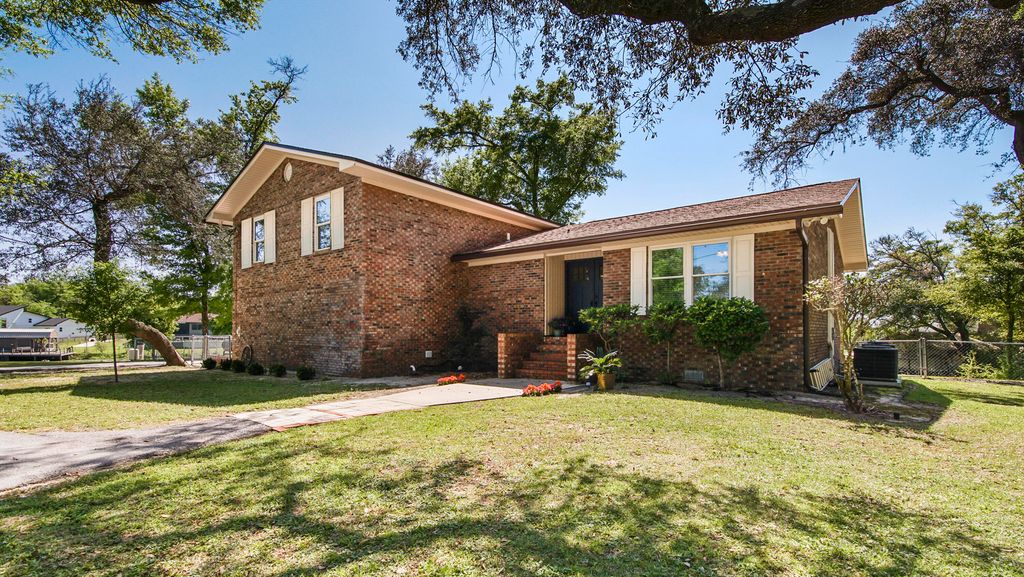 4403 Bluewater Drive, Panama City, FL 32404