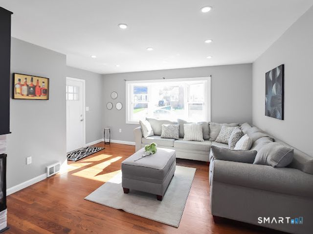 148 Central Avenue, West Haven, CT 06516