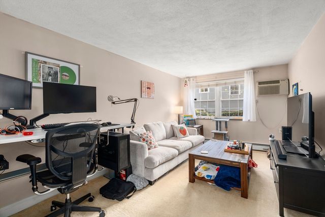 99 Pleasant St A4, Watertown, MA 02472