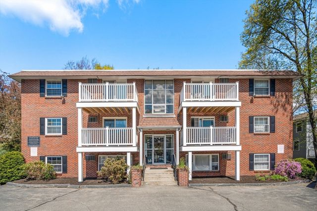 99 Pleasant St A4, Watertown, MA 02472