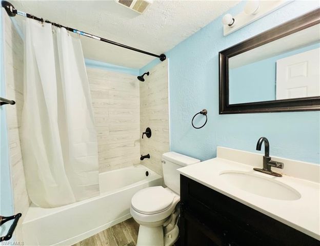 465 Bald Eagle DR 7, Marco Island, FL 34145
