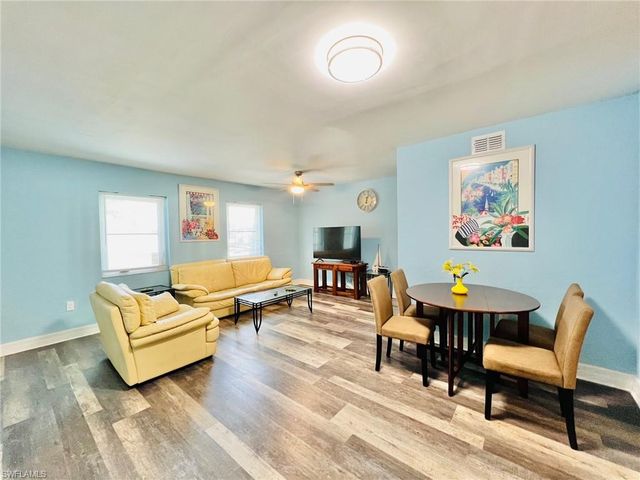 465 Bald Eagle DR 7, Marco Island, FL 34145