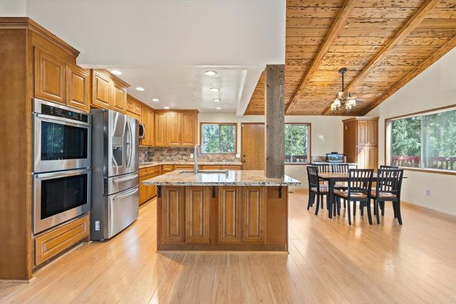 5371 Begonia Dr, Pollock Pines, CA 95726