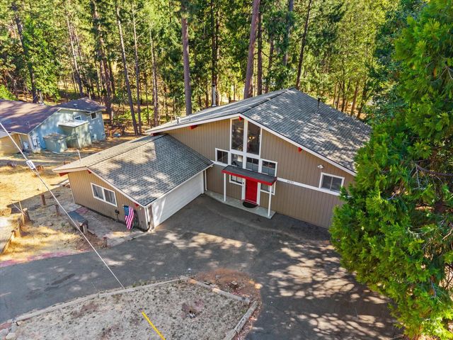 5371 Begonia Dr, Pollock Pines, CA 95726