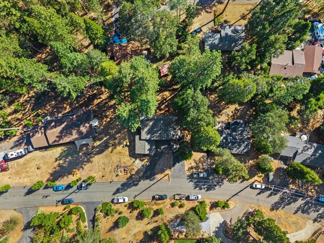 5371 Begonia Dr, Pollock Pines, CA 95726