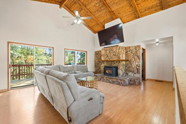 5371 Begonia Dr, Pollock Pines, CA 95726