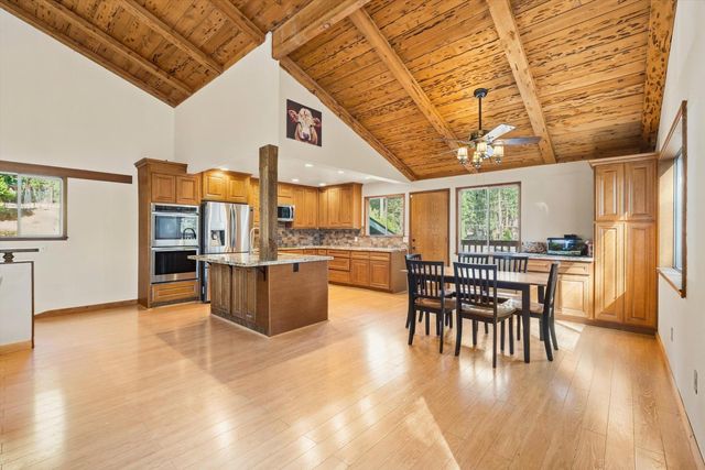 5371 Begonia Dr, Pollock Pines, CA 95726