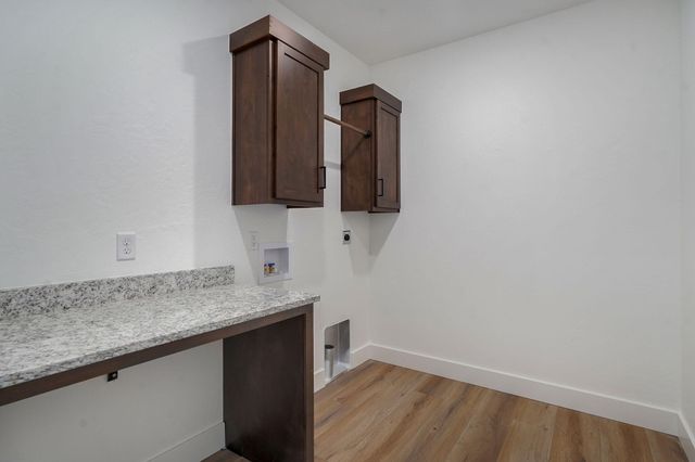 3048 W Teton Drive, Springfield, MO 65810