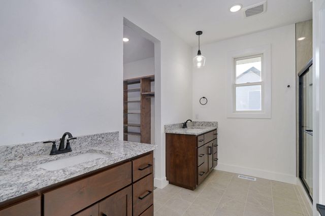3048 W Teton Drive, Springfield, MO 65810