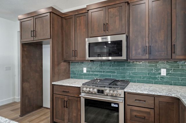 3048 W Teton Drive, Springfield, MO 65810
