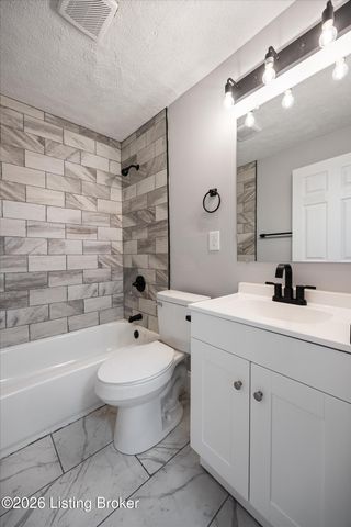 2726 Algonquin Pkwy, Louisville, KY 40210