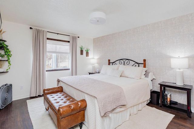 3163 17th Street S C, Fargo, ND 58103