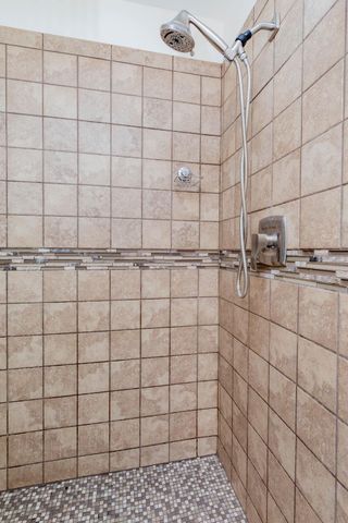 3163 17th Street S C, Fargo, ND 58103