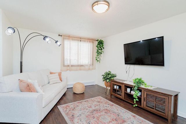 3163 17th Street S C, Fargo, ND 58103