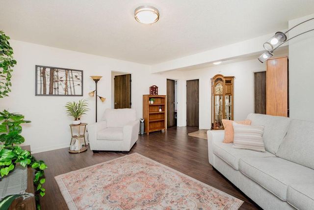 3163 17th Street S C, Fargo, ND 58103