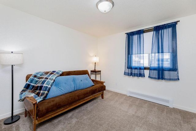 3163 17th Street S C, Fargo, ND 58103