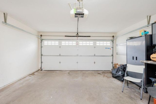 3163 17th Street S C, Fargo, ND 58103