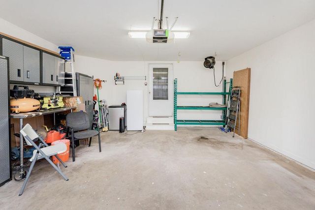 3163 17th Street S C, Fargo, ND 58103