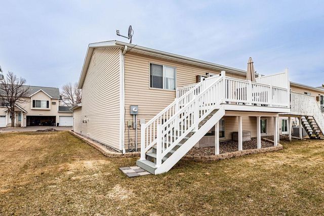 3163 17th Street S C, Fargo, ND 58103