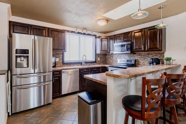 3163 17th Street S C, Fargo, ND 58103