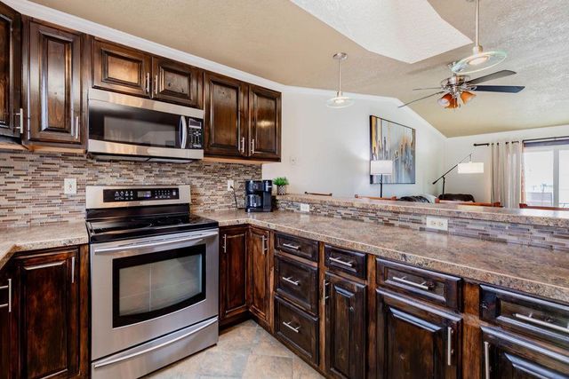 3163 17th Street S C, Fargo, ND 58103