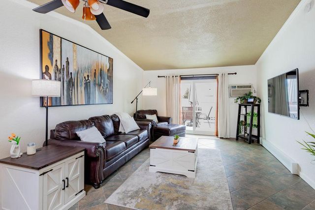 3163 17th Street S C, Fargo, ND 58103