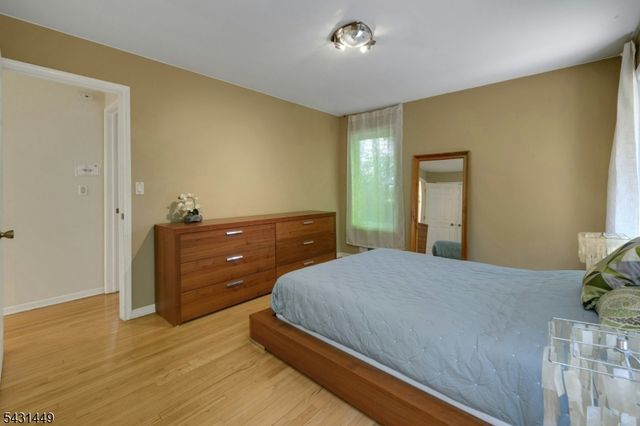 34 Bear Brook Ln, Livingston Twp., NJ 07039