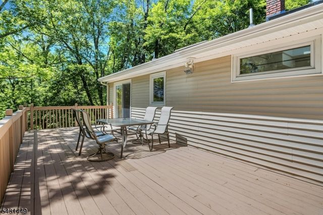 34 Bear Brook Ln, Livingston Twp., NJ 07039