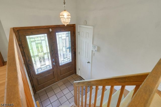 34 Bear Brook Ln, Livingston Twp., NJ 07039