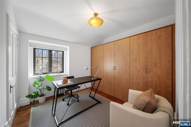 1 Byrne Lane 10, Tenafly, NJ 07670