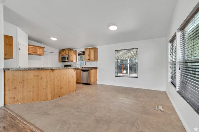 4668 S MOUNT BALDY, Taylorsville, UT 84123