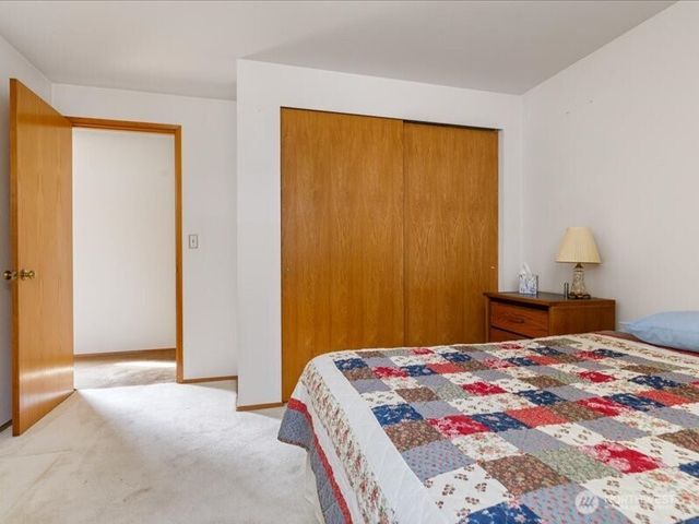 2047 Briarwood Drive, Oak Harbor, WA 98277