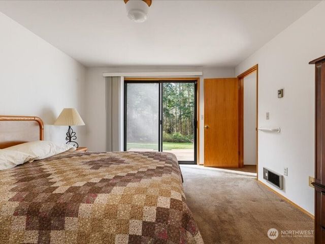 2047 Briarwood Drive, Oak Harbor, WA 98277