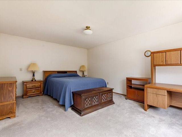 2047 Briarwood Drive, Oak Harbor, WA 98277