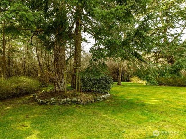2047 Briarwood Drive, Oak Harbor, WA 98277