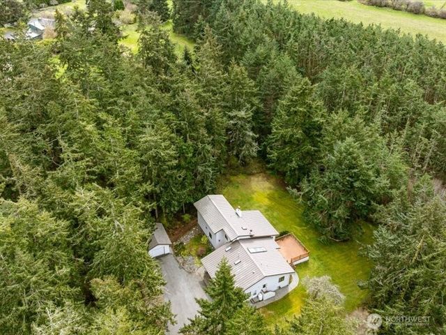 2047 Briarwood Drive, Oak Harbor, WA 98277