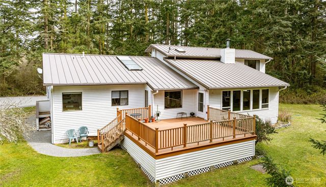 2047 Briarwood Drive, Oak Harbor, WA 98277