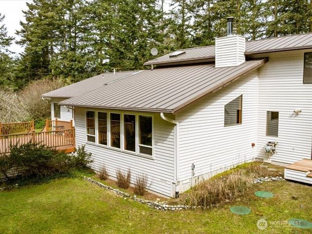 2047 Briarwood Drive, Oak Harbor, WA 98277