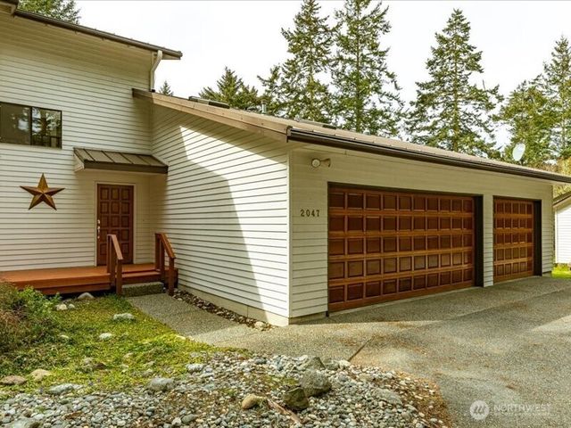 2047 Briarwood Drive, Oak Harbor, WA 98277