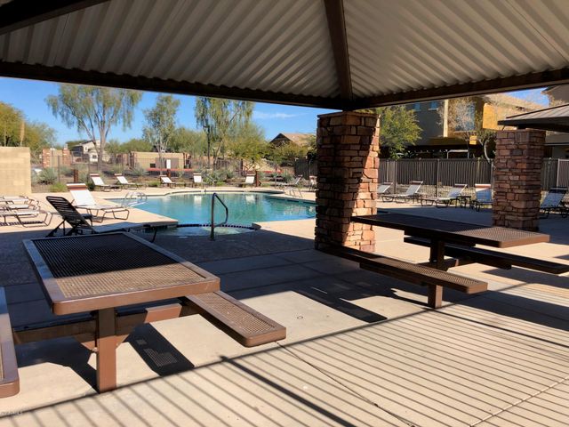 2725 E MINE CREEK Road 1114, Phoenix, AZ 85024