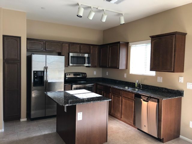 2725 E MINE CREEK Road 1114, Phoenix, AZ 85024