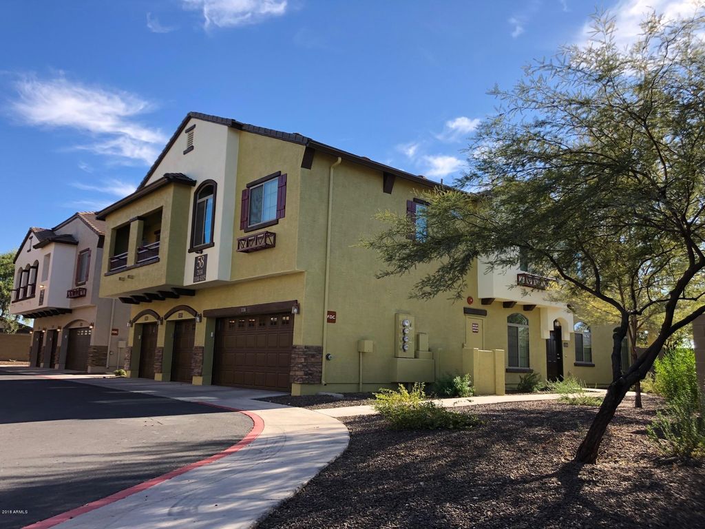 2725 E MINE CREEK Road 1114, Phoenix, AZ 85024