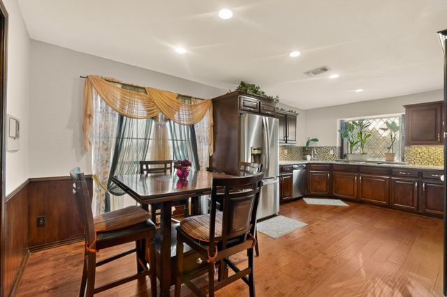 922 S Greenstone Lane, Duncanville, TX 75137