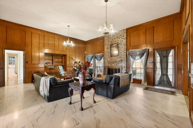 922 S Greenstone Lane, Duncanville, TX 75137