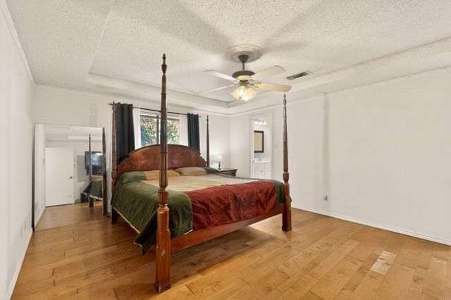 922 S Greenstone Lane, Duncanville, TX 75137