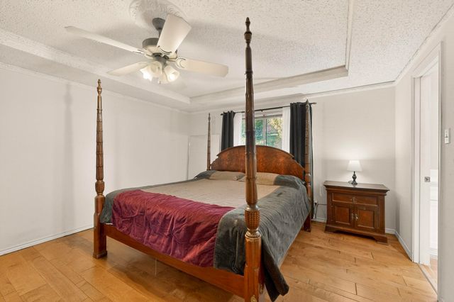 922 S Greenstone Lane, Duncanville, TX 75137