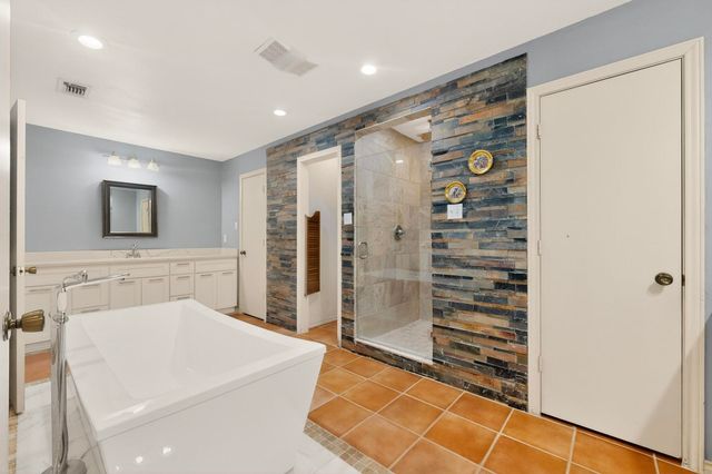 922 S Greenstone Lane, Duncanville, TX 75137