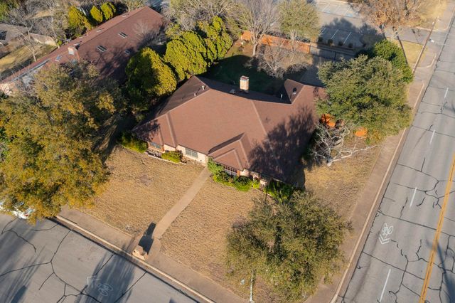 922 S Greenstone Lane, Duncanville, TX 75137