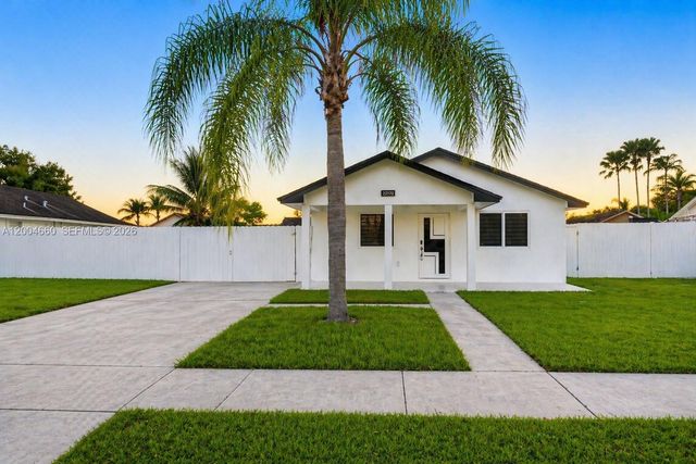 22722 SW 114th Pl, Miami, FL 33170